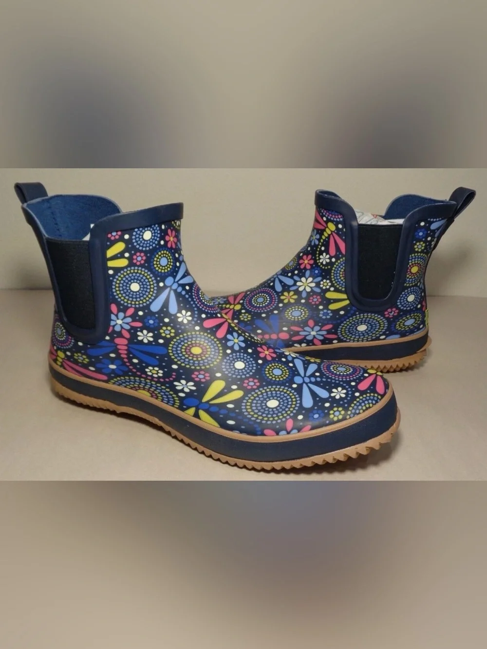 Western Chief Women's Waterproof Chelsea Rubber Rainboot Size 9